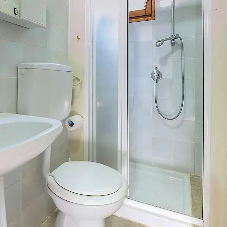 Pleasant Mobile In With Shared Pool Holiday home *